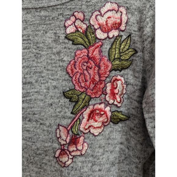 Grey long sleeve crew neck top w/pink embroidered applique by Kristen Nicole, M - Picture 2 of 7